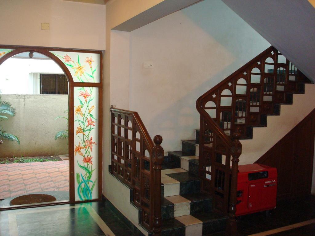 Lloyds Serviced Apartments,krishna Street,t Nagar Guest house Chennai