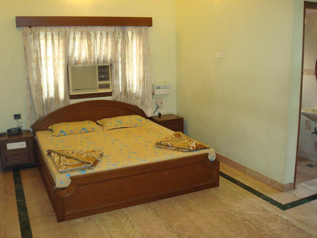 Guest house Lloyds Serviced Apartments,krishna Street,t Nagar Chennai